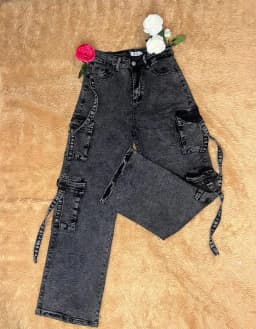 jean cargo negro